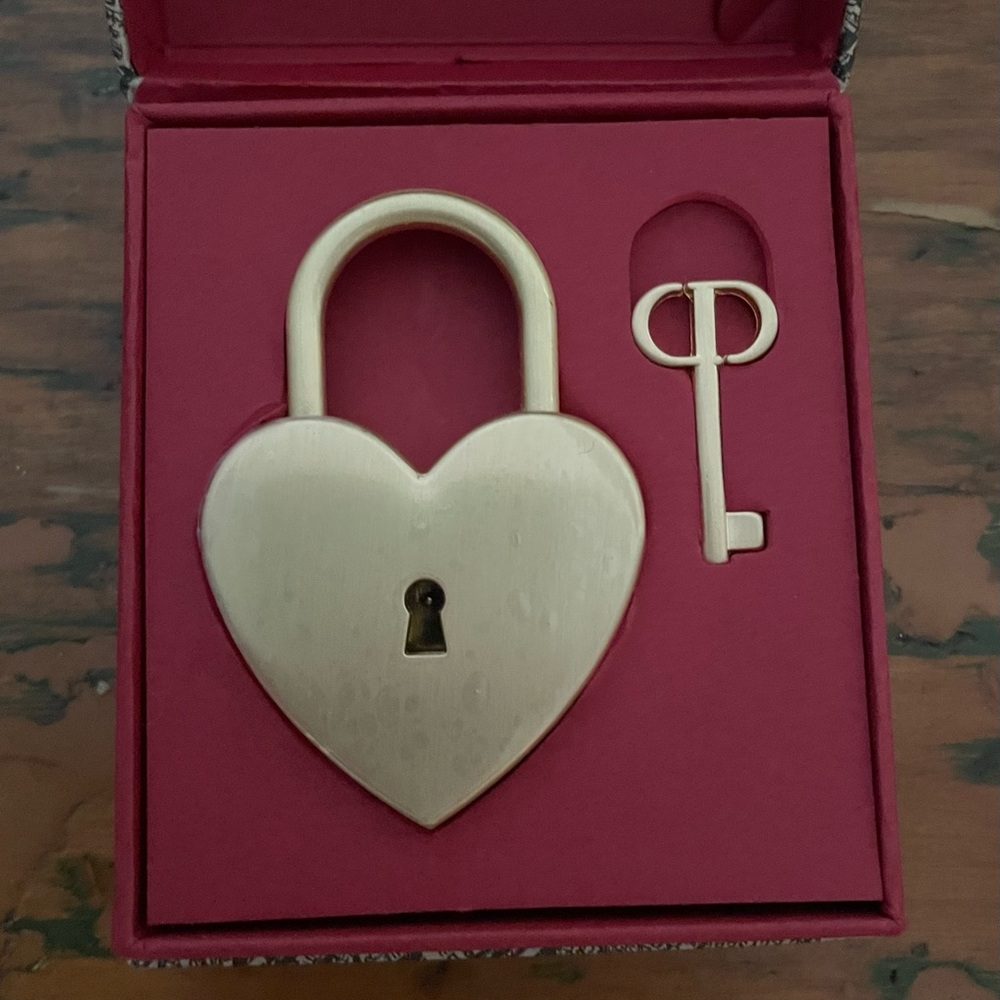 Dior Gold Heart Lock and Key Set - Picture 2 of 3
